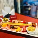 Gastronomia 16 Salumi più sott’oli, composizione di puro gusto.