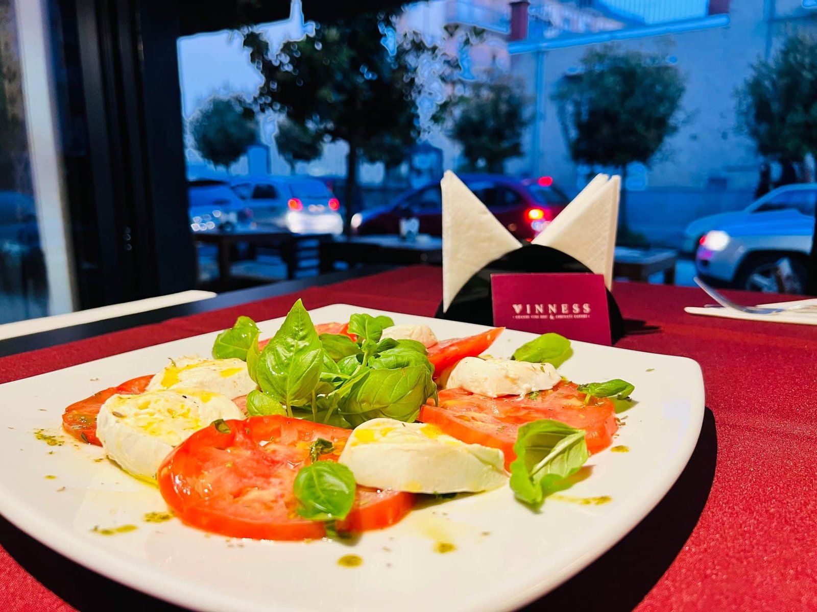 Insalata Caprese, leggerezza di gusto.