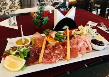 Salumi & Formaggi grande con confetture, il maxi piacere del gusto.