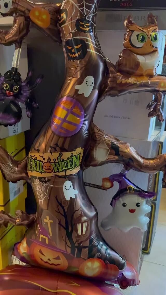 Vinness 263 Vinness é pronto per halloween!!🎃👻 #enotecanapoli #vinness #vinnesswinestore #vinerianolana #enotecavinness #vinerianola #vineria #bracerianola #bracerianolana #braceriavinness #enoteca #enotecanolana #vinerianapoli #gastronomianola #vineriavinness #braceria #gastronomiavinness #norceria #renzini #gourmet #altanorceria #vinnessinlove