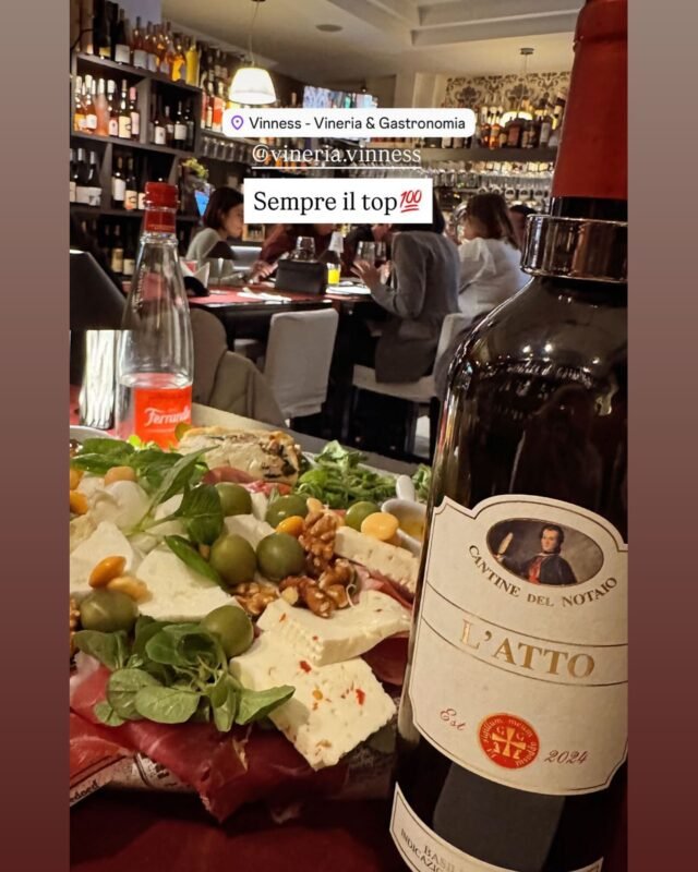 Un grazie speciale alla nostra cliente, bionda e bella, che ormai fa parte della nostra famiglia! ✨ #vinness #vinaria #enoteca #nola #napoli #braceria #ristorante